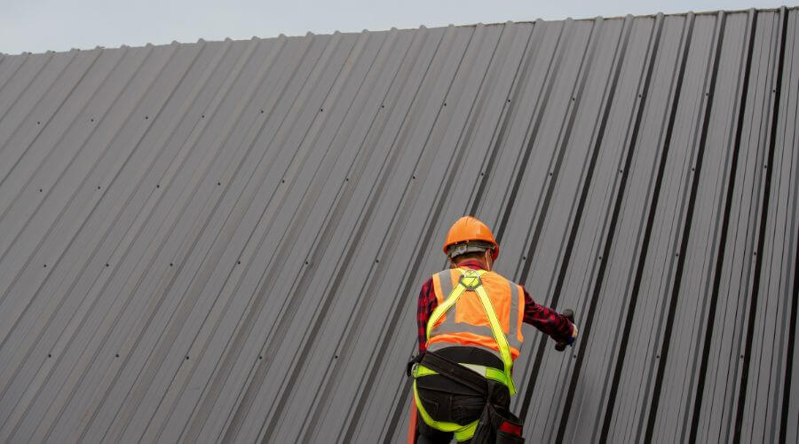 Professional metal roof installation services in D Lo, MS